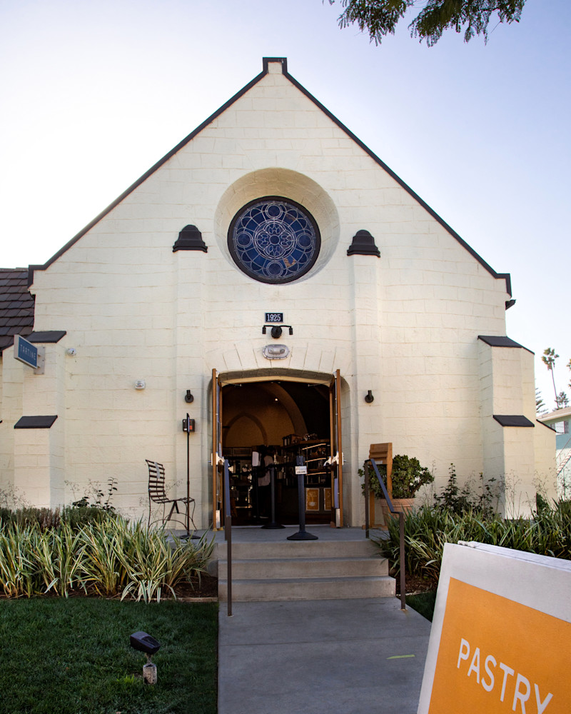 Outside the Santa Monica bakery entrance